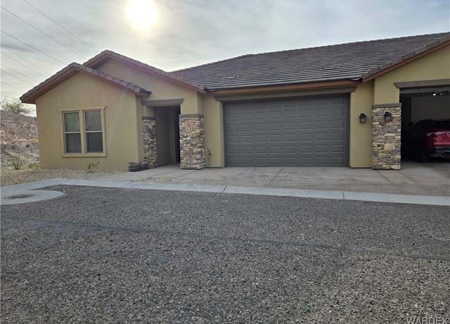 Property at 1371 Harker Ct, Bullhead City, AZ 86429, 2 beds, 2 baths