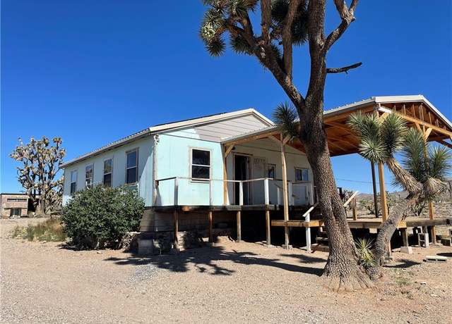Property at 18177 N Mariposa Dr, Dolan Springs, AZ 86441, 1 bed, 2 baths