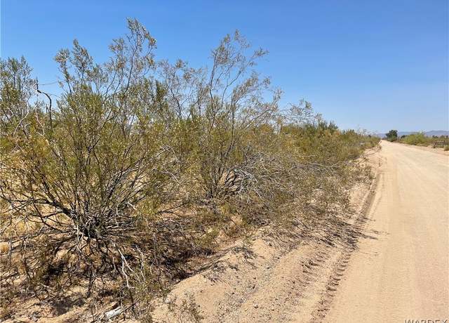 Property at 3313 N Mobile Rd, Golden Valley, AZ 86413