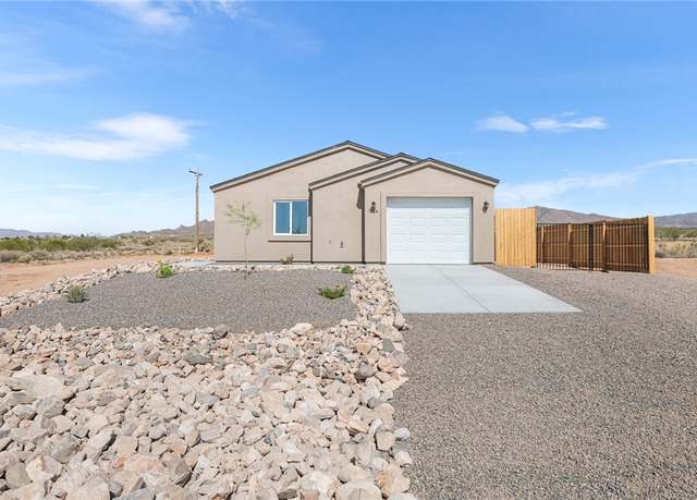 Property at 9214 N Vista Dr, Kingman, AZ 86401, 2 beds, 2 baths