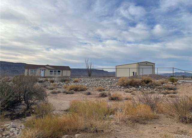 Property at 10767 S Paradise Trails Rd, Yucca, AZ 86438, 2 beds, 2 baths