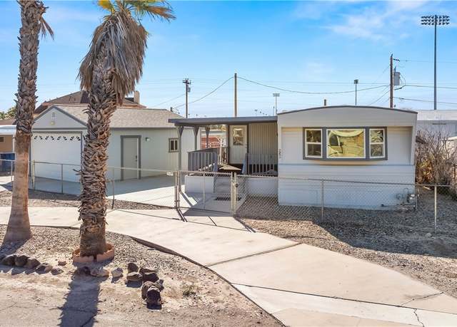 Property at 938 Safari Dr, Bullhead City, AZ 86442, 2 beds, 2 baths