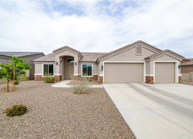 Property at 5432 Roadrunner Ave, Kingman, AZ 86409, 4 beds, 2 baths