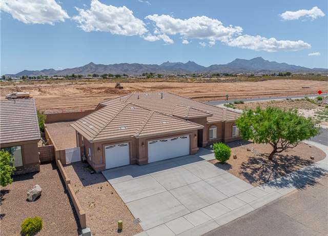 Property at 2144 Old Miners Rd, Kingman, AZ 86401, 3 beds, 2 baths