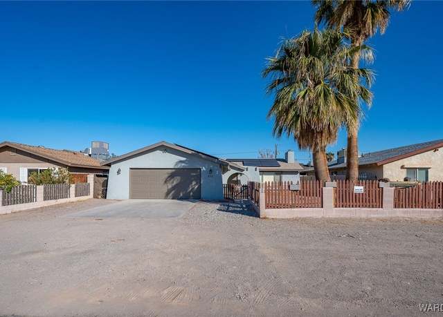 Property at 415 Patillo Dr, Bullhead City, AZ 86442, 3 beds, 2 baths