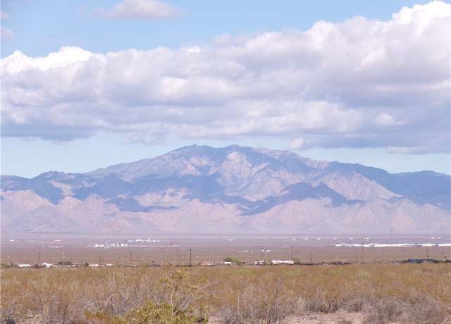 Property at 20913040 W Wenima Rd, Golden Valley, AZ 86413