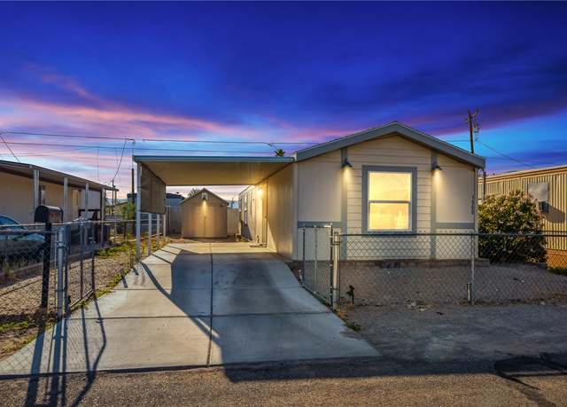 Property at 1960 Granada Dr, Bullhead City, AZ 86442, 3 beds, 2 baths