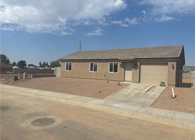 Property at 4921 N Famoso Dr, Kingman, AZ 86409, 3 beds, 2 baths