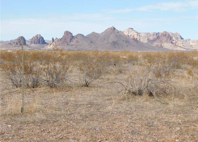 Property at 3128 S Zircon Rd, Golden Valley, AZ 86413