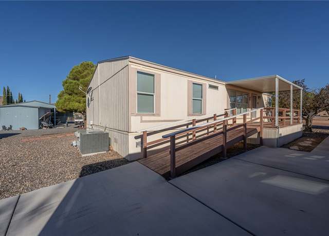 Property at 1125 E Aralia Dr, Kingman, AZ 86409, 2 beds, 2 baths