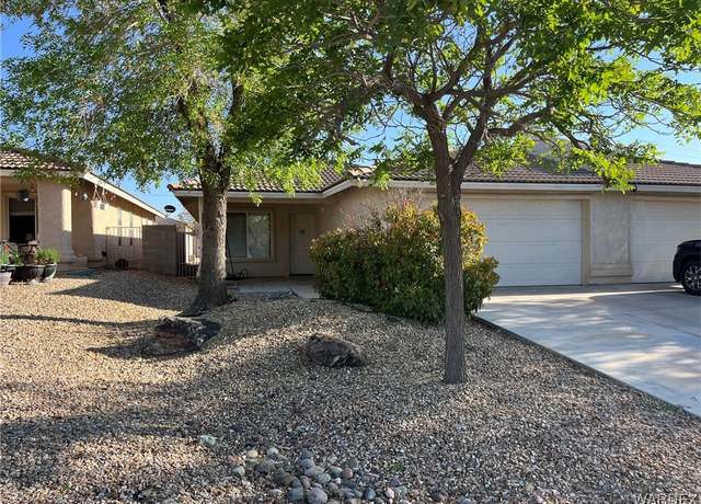 Property at 2720 Southern Ave, Kingman, AZ 86401, 3 beds, 2 baths