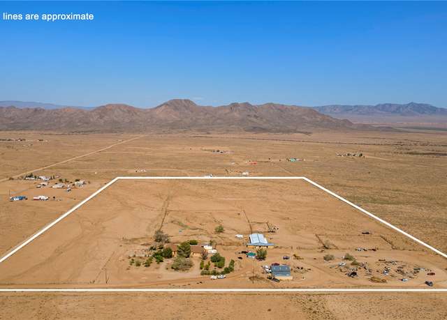 Property at 9370 N Avenida Obregon, Kingman, AZ 86409, 8 beds, 5.5 baths