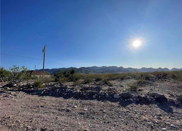 Property at 4193 Topaz Rd, Golden Valley, AZ 86413