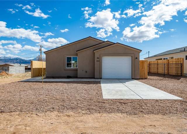 Property at 3154 E Neal Ave, Kingman, AZ 86409, 2 beds, 2 baths