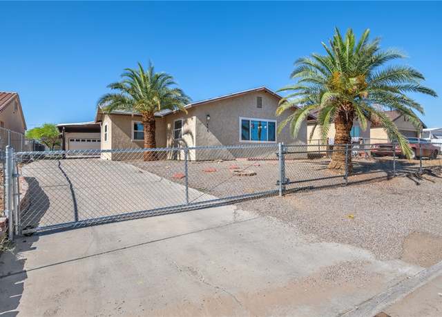 Property at 955 Glen Dr, Bullhead City, AZ 86442, 4 beds, 2 baths