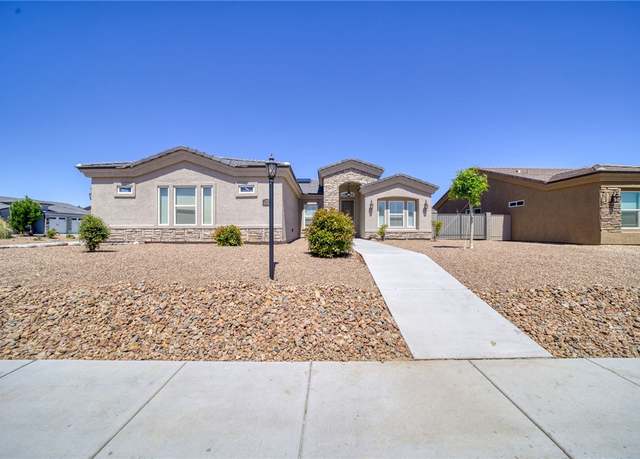 Property at 2115 John Wayne Dr, Kingman, AZ 86409, 3 beds, 2 baths