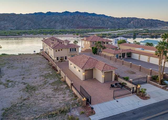 Property at 381 Riverfront Dr, Bullhead City, AZ 86442, 9 beds, 9.5 baths