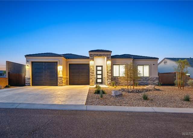 Property at 2660 Kingman Dr, Bullhead City, AZ 86429, 4 beds, 2.5 baths