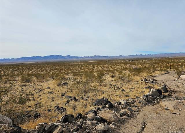 Property at 000 S Tooman Rd, Golden Valley, AZ 86413
