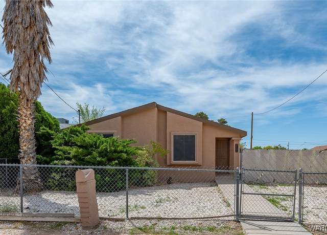 Property at 2404 Phoenix Ave, Kingman, AZ 86401, 3 beds, 2.5 baths