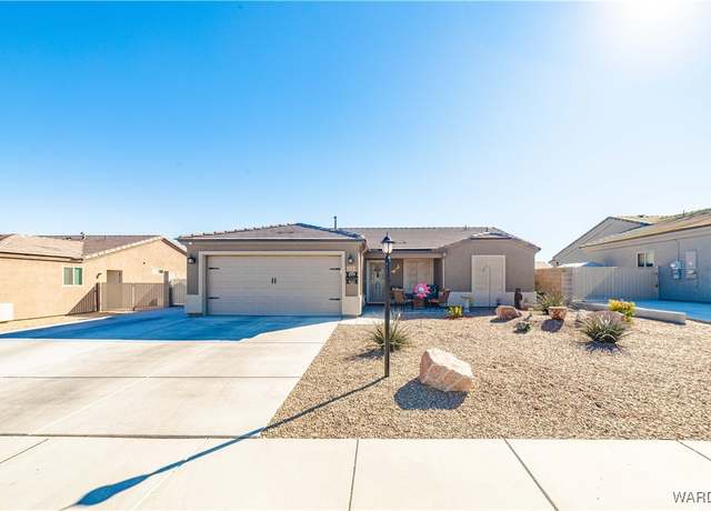 Property at 2850 E Estrella Vis, Kingman, AZ 86401, 3 beds, 2 baths