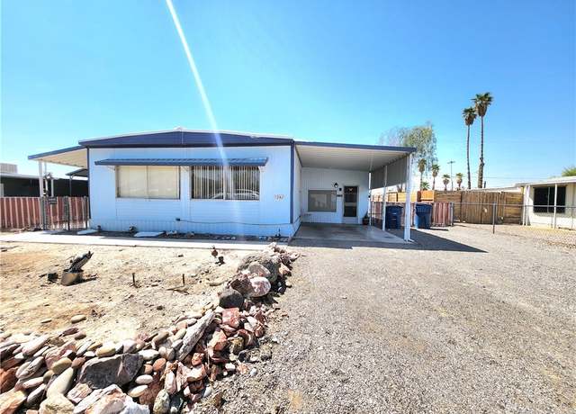 Property at 1092 Holly St, Bullhead City, AZ 86442, 2 beds, 2 baths