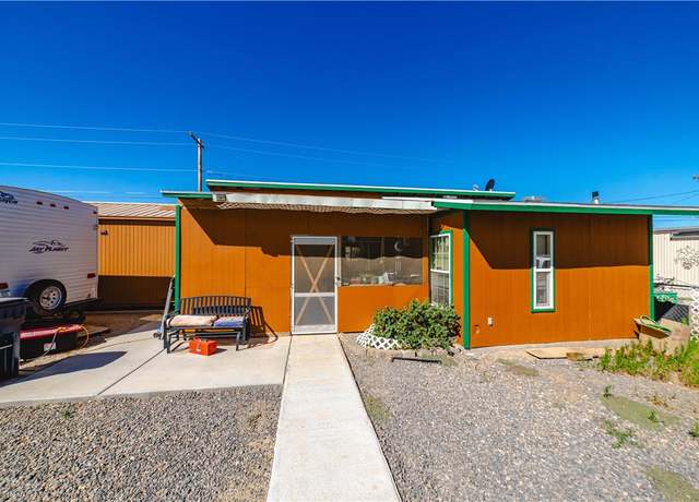 Property at 3584 E Robin Ln, Kingman, AZ 86409, 2 beds, 1.5 baths