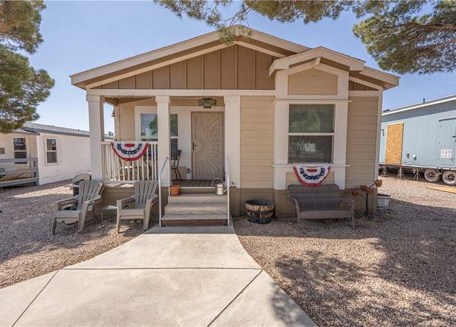 Property at 1207 E Aralia Dr, Kingman, AZ 86409, 2 beds, 2 baths