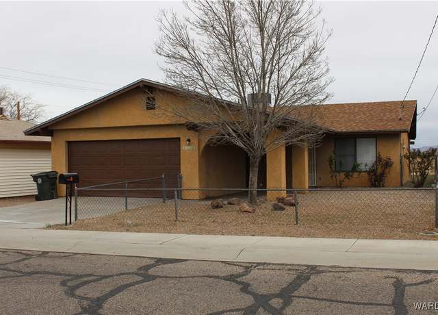 Property at 3736 N Roosevelt St St, Kingman, AZ 86409, 3 beds, 2 baths