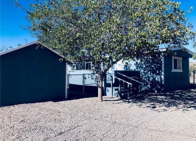 Property at 424 E Berk Ave, Kingman, AZ 86409, 2 beds, 1 bath