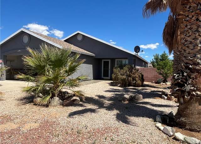 Property at 10106 N Concho Dr, Kingman, AZ 86401, 3 beds, 2 baths
