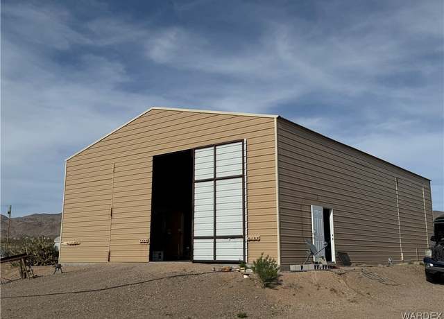 Property at 3958 W Abrigo Dr, Golden Valley, AZ 86413
