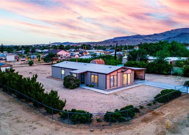 Property at 2010 E Suffock Ave, Kingman, AZ 86409, 3 beds, 2 baths