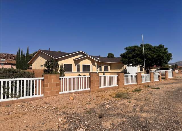 Property at 2150 Ellerman Dr, Kingman, AZ 86401, 4 beds, 2.5 baths