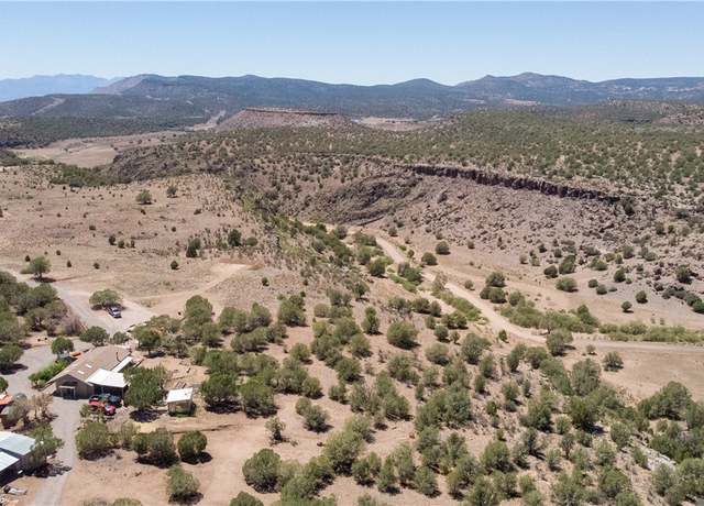 Property at 19205 E Mesa View Trl, Kingman, AZ 86401, 1 bed, 1 bath