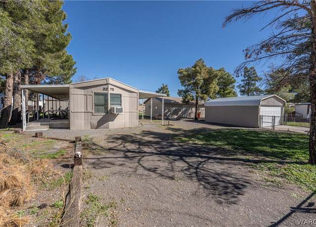 Property at 2275 E Neal Ave, Kingman, AZ 86409, 3 beds, 3 baths