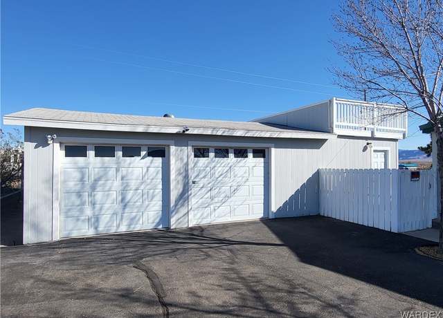 Property at 755 E Dellenbaugh Dr, Meadview, AZ 86444, 3 beds, 3 baths
