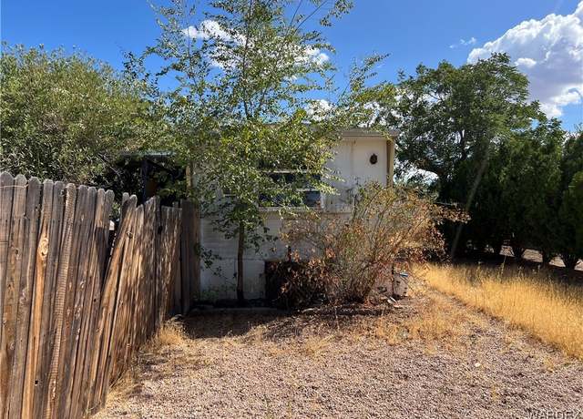 Property at 1800 E John L Ave, Kingman, AZ 86409, 5 beds, 1.5 baths