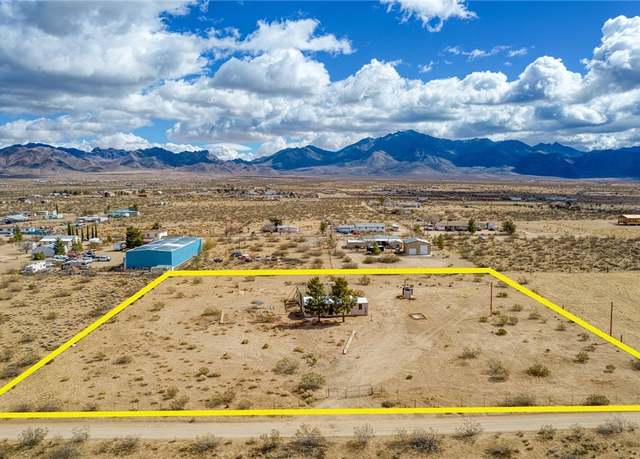 Property at 14852 N Edgemont Rd, Dolan Springs, AZ 86441, 1 bed, 1 bath
