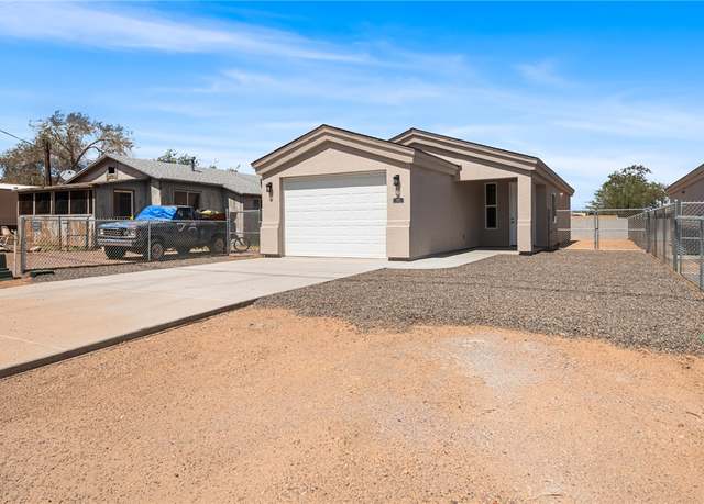 Property at 875 E Beverly Ave, Kingman, AZ 86409, 2 beds, 1 bath