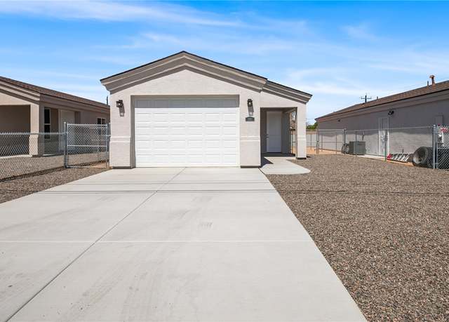 Property at 885 E Beverly Ave, Kingman, AZ 86409, 2 beds, 1 bath