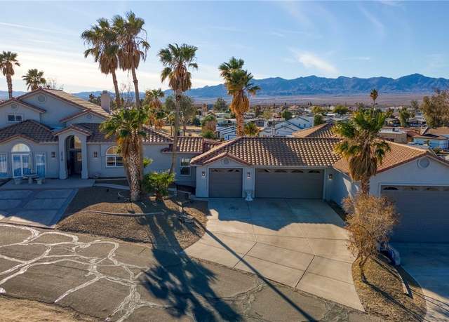 Property at 2519 Country Club Pl, Bullhead City, AZ 86442, 5 beds, 3.5 baths