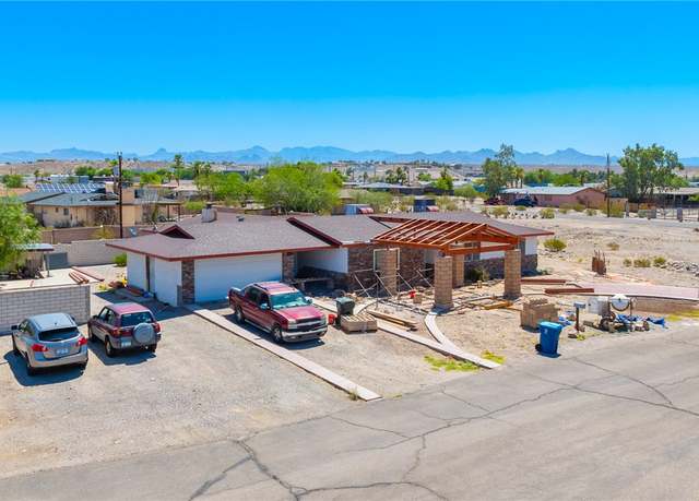 Property at 2332 Hummingbird Ln, Bullhead City, AZ 86442, 4 beds, 3 baths