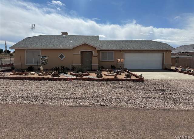 Property at 7648 E Chuckawalla Dr, Kingman, AZ 86401, 2 beds, 2 baths