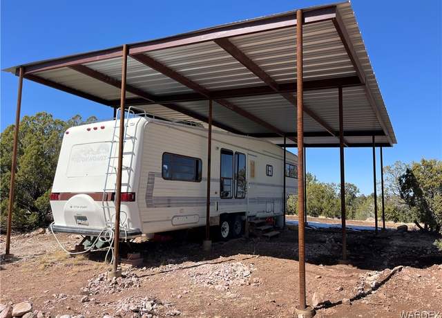 Property at 32984 W Doblar Cir, Seligman, AZ 86337