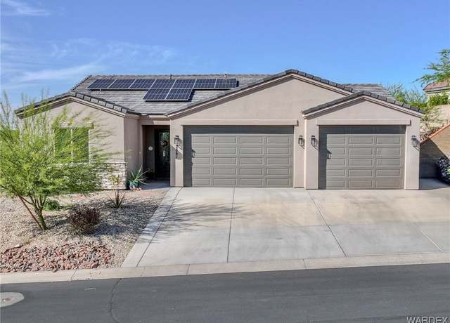 Property at 2861 Steamboat Dr, Bullhead City, AZ 86429, 3 beds, 2 baths