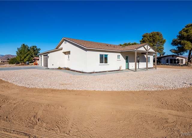 Property at 9911 N Pioneer Way, Kingman, AZ 86401, 3 beds, 2 baths