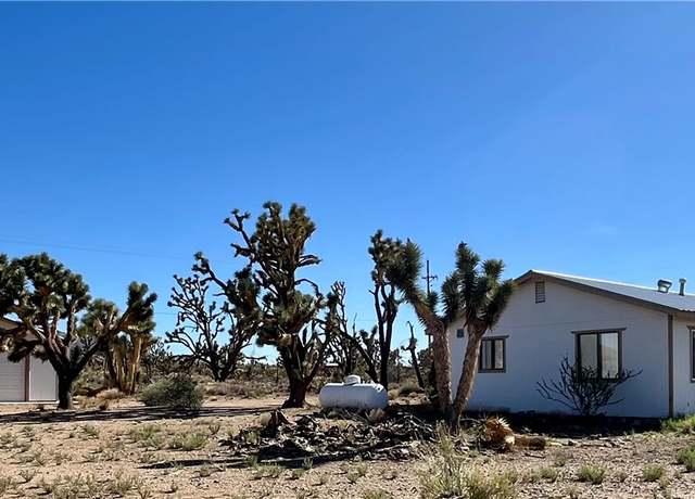 Property at 18500 N Pueblo Rd, Dolan Springs, AZ 86441, 4 beds, 2 baths
