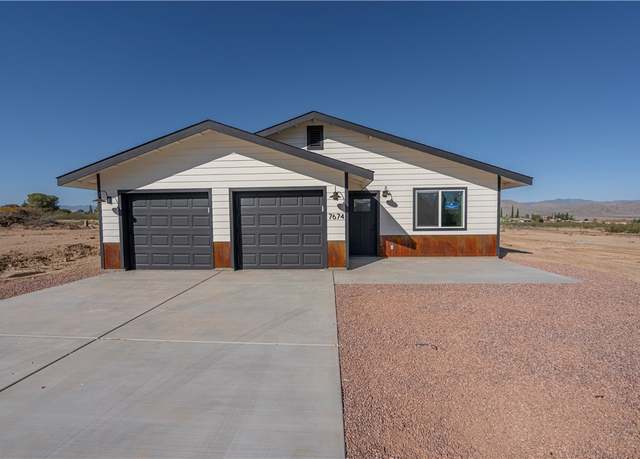 Property at 7674 E Oxbow Dr, Kingman, AZ 86401, 3 beds, 2 baths