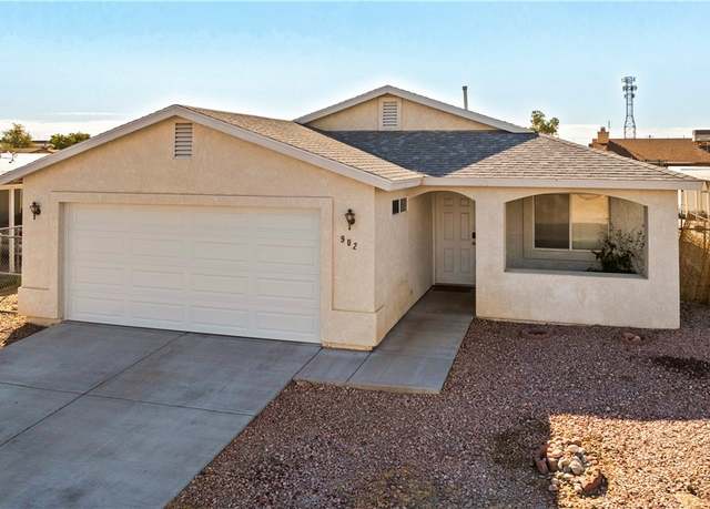 Property at 902 Glen Dr, Bullhead City, AZ 86442, 3 beds, 2 baths